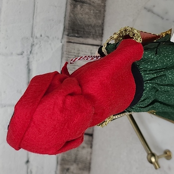 Byers' Choice Carolers 2004 Cries of London Woman Selling Candy Vintage - Picture 11 of 17